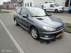Peugeot 206 - 1.4 Air-line 3 nwe apk