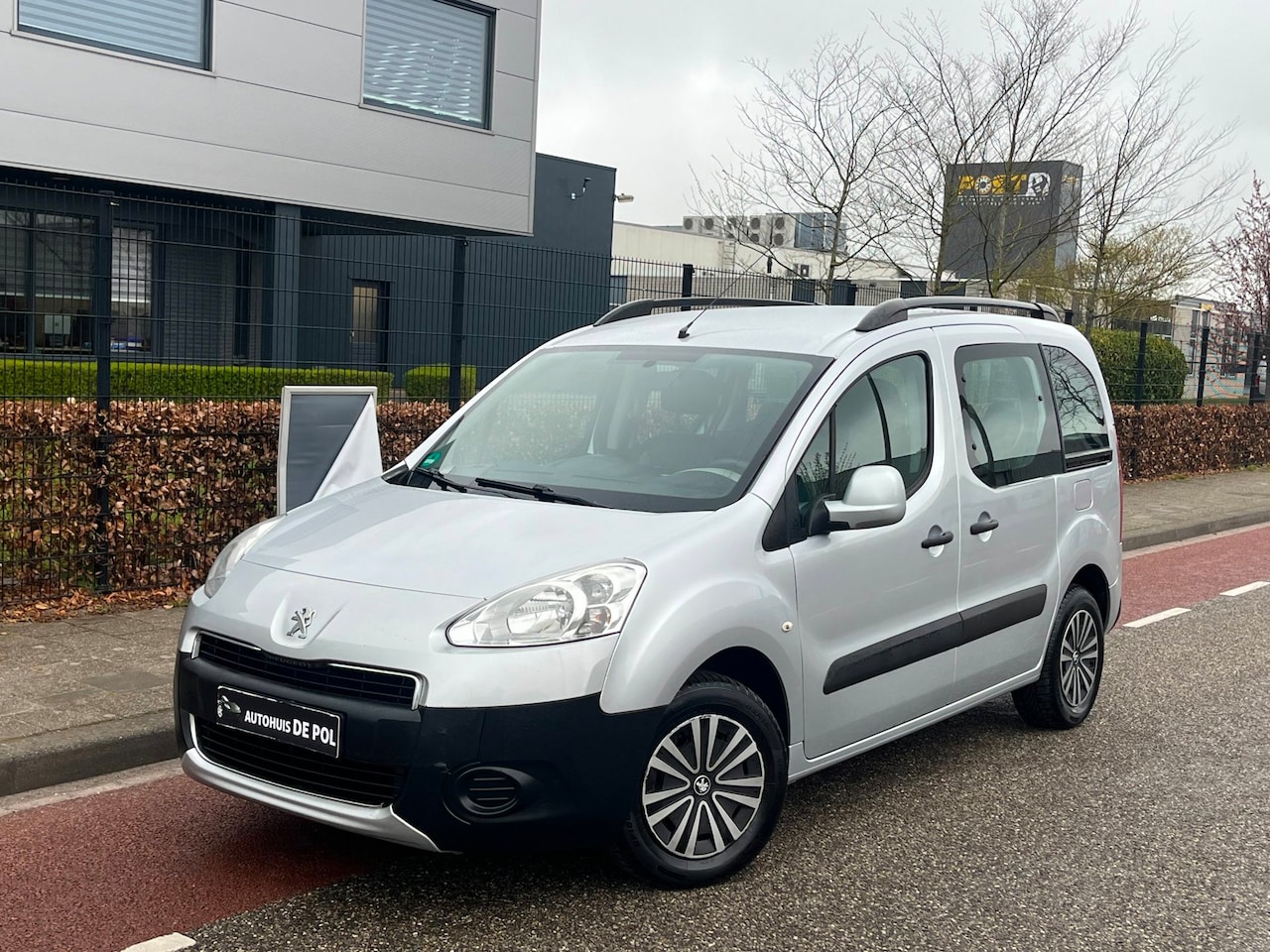 Peugeot Partner Tepee - 1.6 VTi Style 7-Persoons Stoel-vw Airco Nieuwe APK - AutoWereld.nl