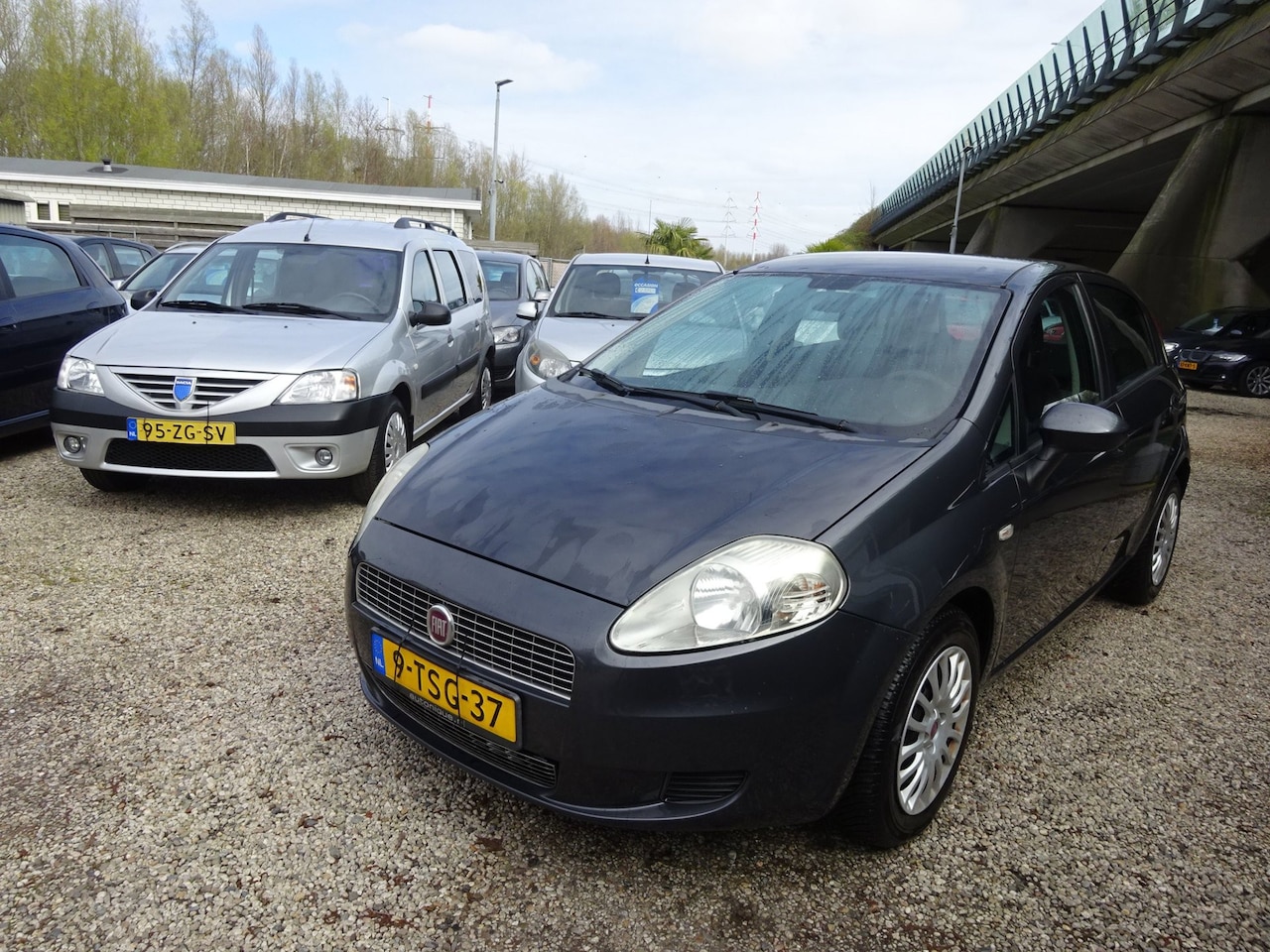 Fiat Grande Punto - 1.4 Active 1.4 Active , Airco, Nw distributieriem, Stuurbekrachtiging - AutoWereld.nl