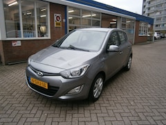 Hyundai i20 - 1.2i i-Deal