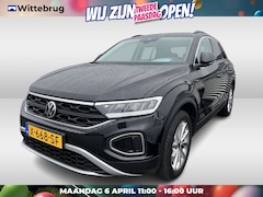 Volkswagen T-Roc - 1.0 TSI Life Edition Digital Cockpit / Camera / Keyless / App-connect / 17"LM velgen / Com