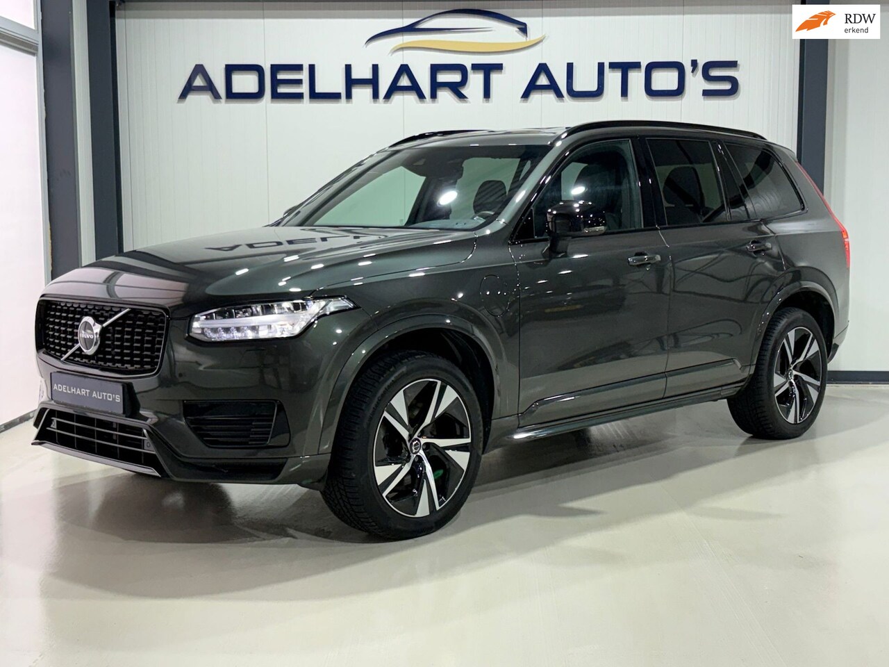 Volvo XC90 - 2.0 T8 Recharge AWD R Design 455 PK / Panorama dak / Lederen interieur / Elektrische stoel - AutoWereld.nl