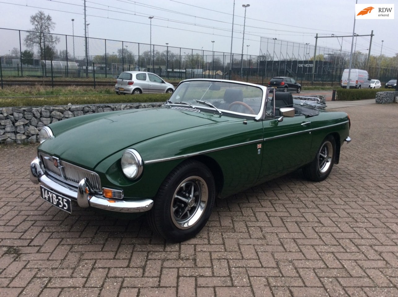 MG B type - 1.8 Roadster 1.8 Roadster - AutoWereld.nl