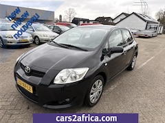 Toyota Auris - 1.4-16V Sol