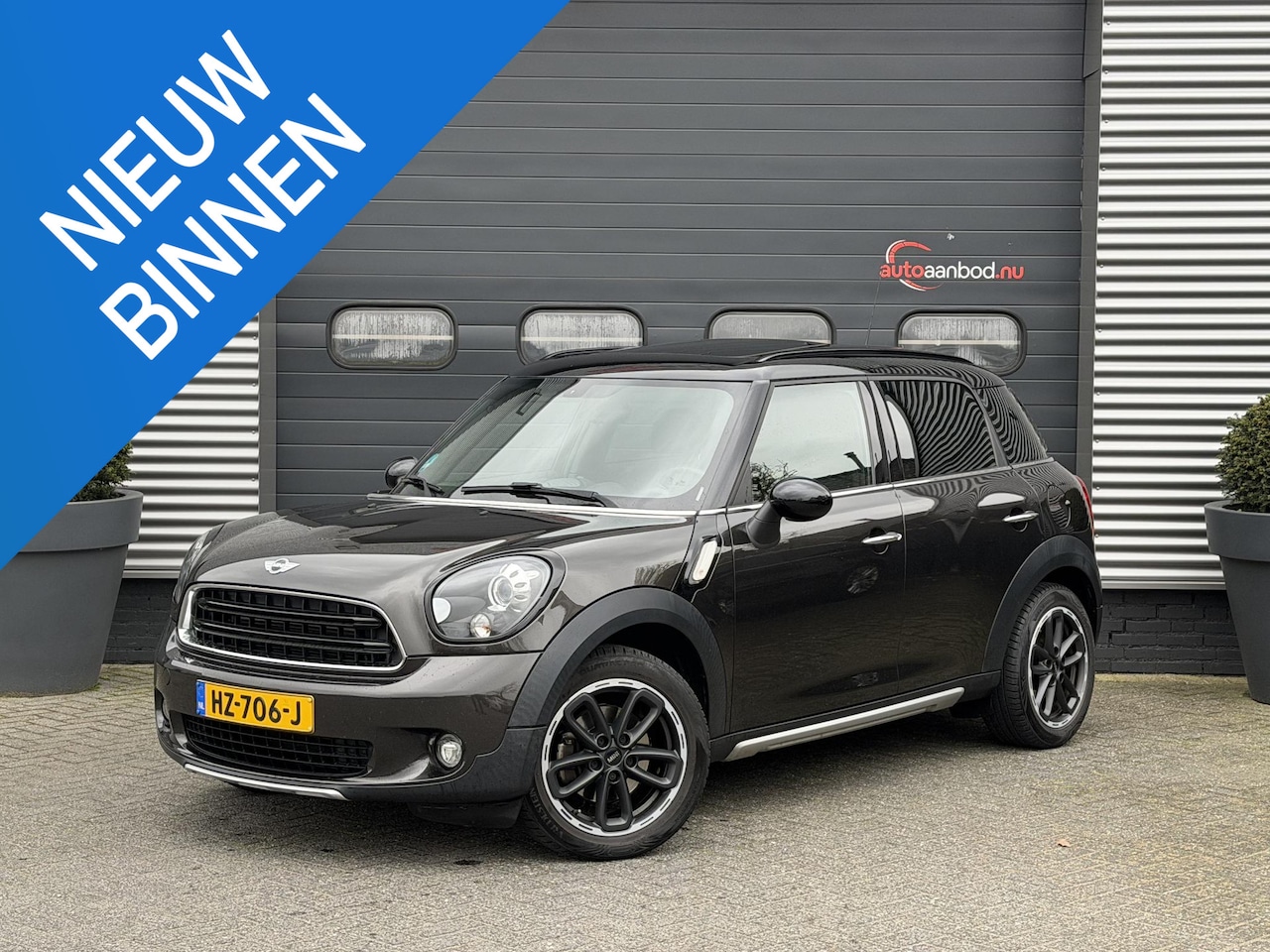 MINI Countryman - Mini 1.6 Cooper Pepper | Panoramadak | Navigatie | Lederen Bekleding | Parkeersensoren | C - AutoWereld.nl