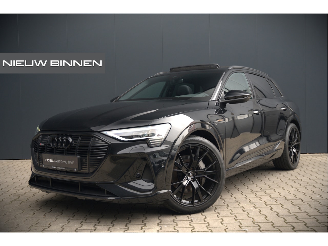 Audi e-tron - e-tron 50 quattro Launch edition Black 71 kWh S-Line | Black Edition | Panoramadak | Memor - AutoWereld.nl