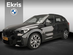 BMW X1 - sDrive18i Handbak | M-Sportpakket | LED | HUD | Stoelverwarming | Lendesteun | Sportstoele