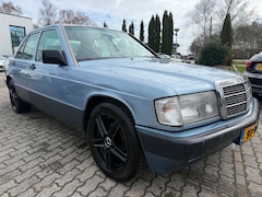 Mercedes-Benz 190-serie - 2.6 E Standard