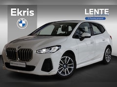 BMW 2-serie Active Tourer - 220i | M Sportpakket | Parkeersensoren | Achteruitrij Camera | Lentevoordeel