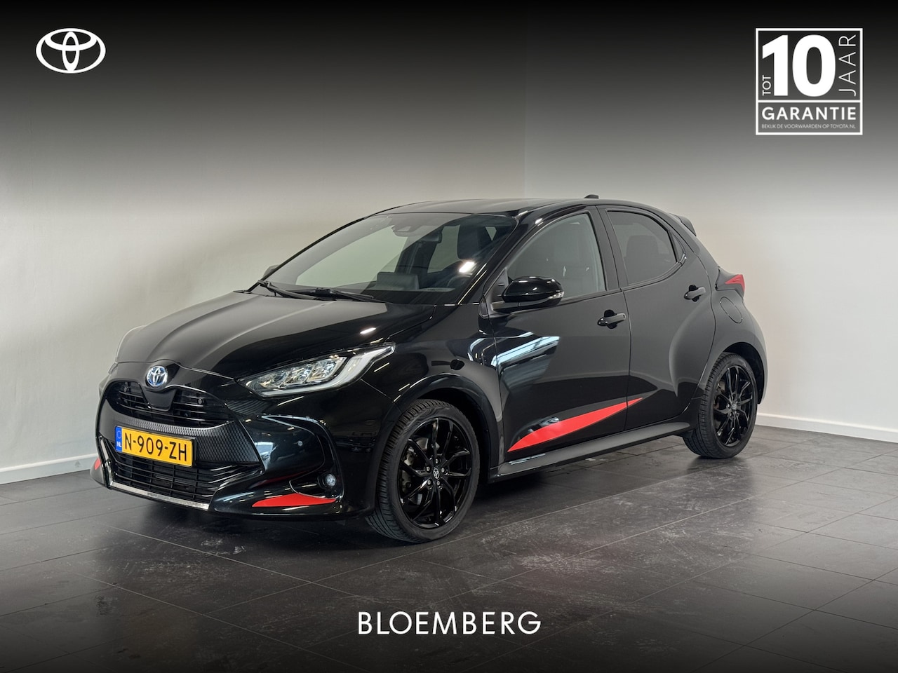 Toyota Yaris - 1.5 Hybrid Executive | BSM | Stoelverwarming | Parkeersensoren voor/achter | - AutoWereld.nl