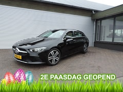 Mercedes-Benz CLA-klasse Shooting Brake - 180 Business Solution Luxury leer sfeer licht