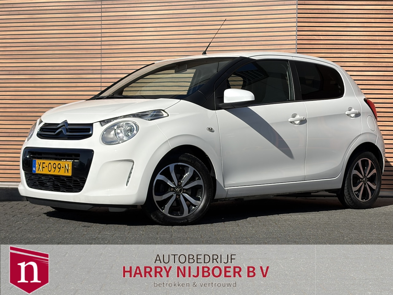 Citroën C1 - 1.0 VTi Shine Camera / Navi / Clima / Lm Velgen - AutoWereld.nl