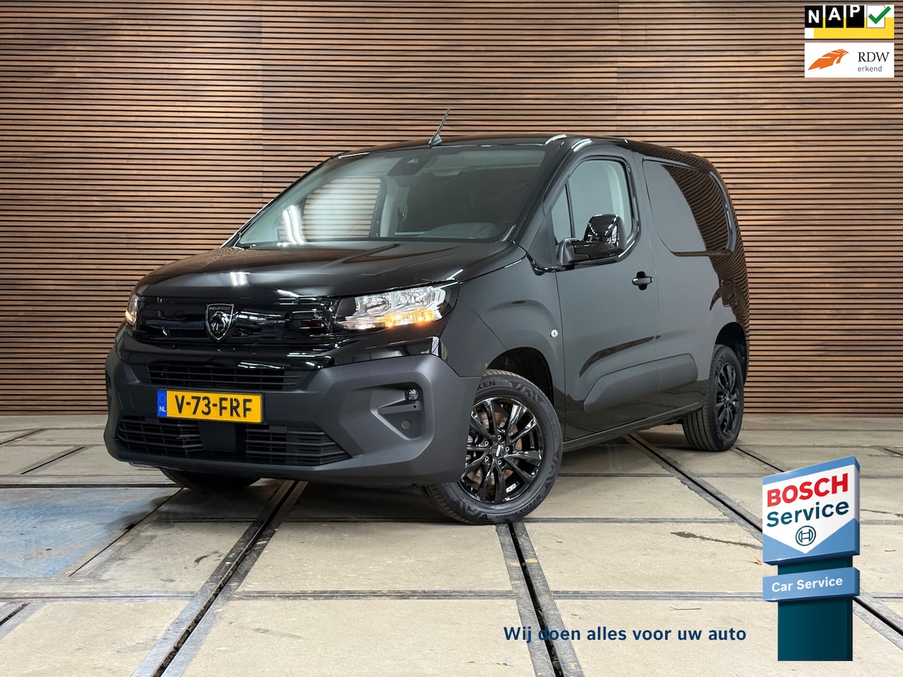 Peugeot Partner - 1.5 BlueHDi 100 S&S L1 | Black Style | Carplay | Climate | Keyless | Mistlampen | Camera | - AutoWereld.nl