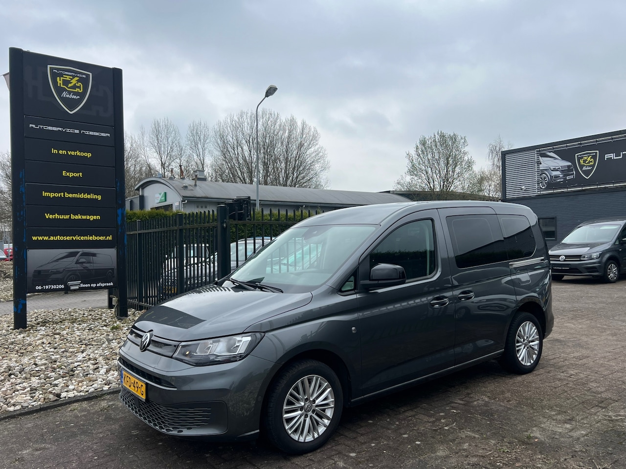 Volkswagen Caddy Cargo - 1.5 TSI 5 Pers/Navi/Carplay/Stoelverw/PDC/Dubbele schuifdeur. - AutoWereld.nl