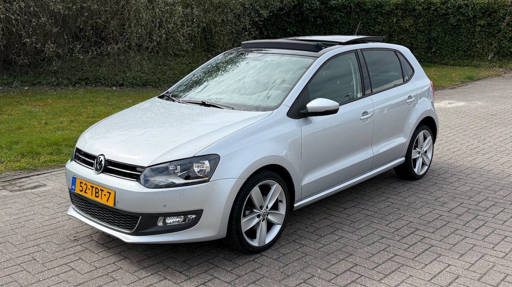 Volkswagen Polo - 1.2 TSI 105 pk Highline DSG | Panoramdak Elektrisch | Parkeersensoren | LMV 17 inch | Clim - AutoWereld.nl