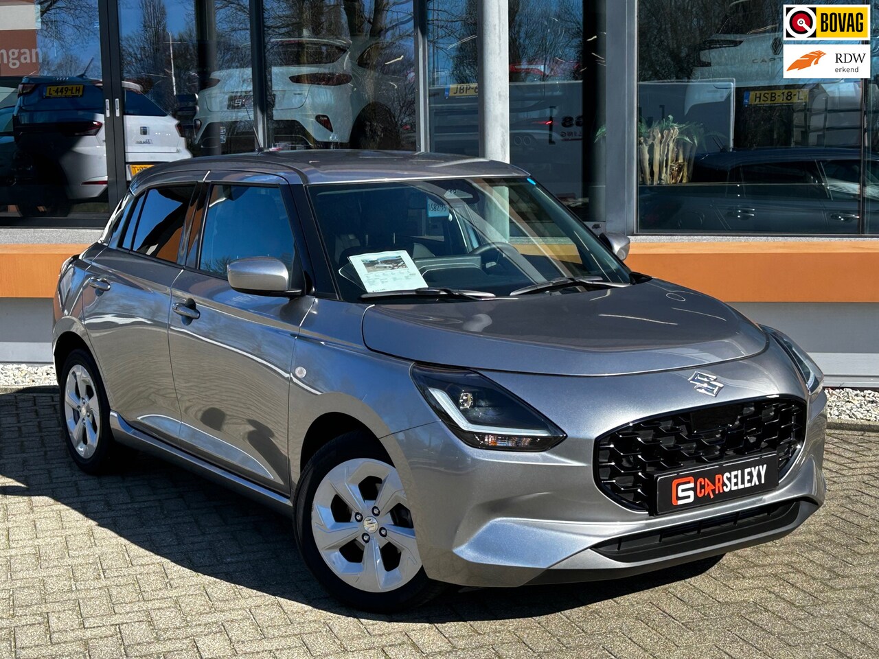 Suzuki Swift - 1.2 Style Smart Hybrid 1.2 Style Smart Hybrid - AutoWereld.nl