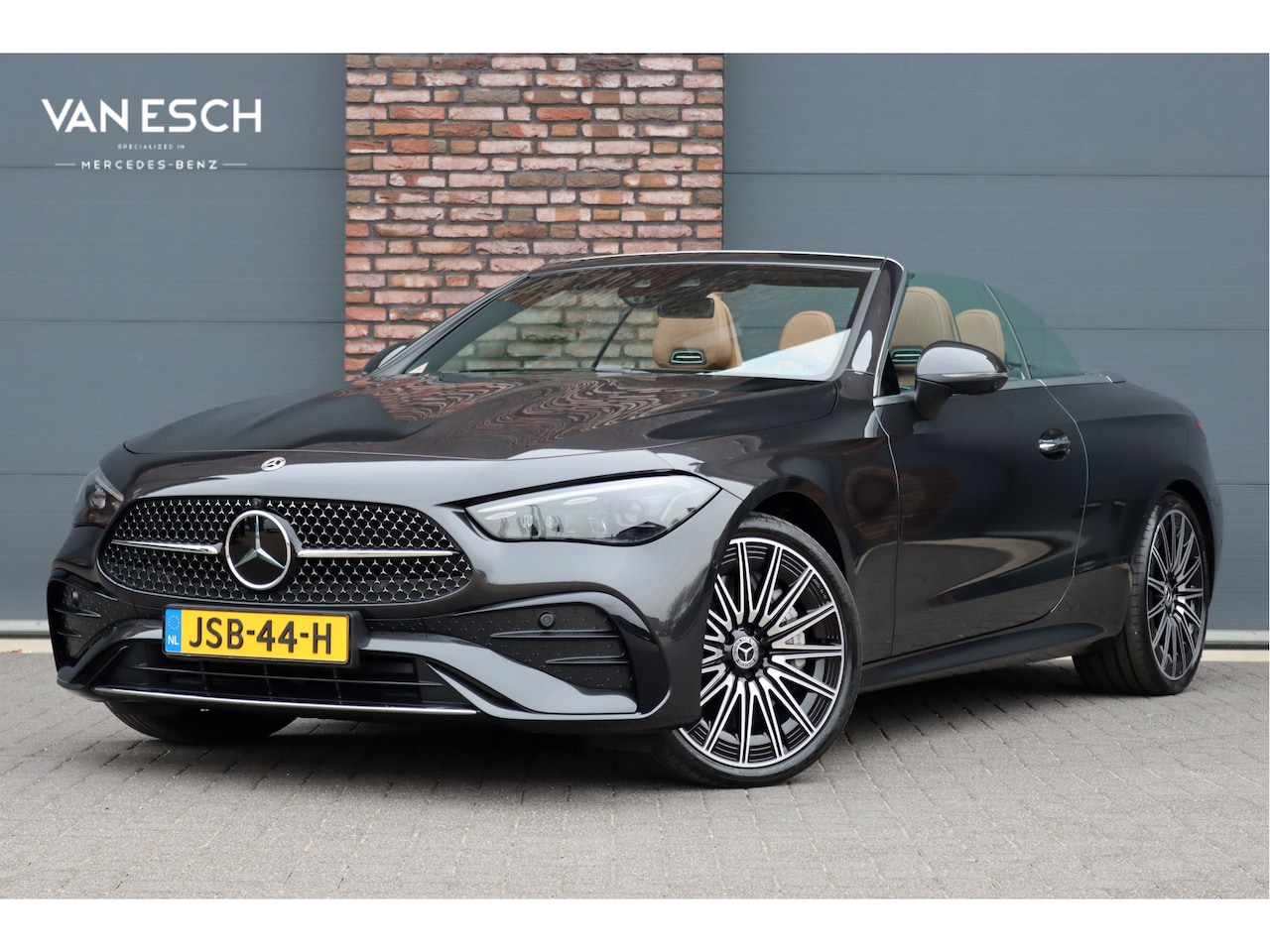 Mercedes-Benz CLE Cabriolet - 450 4MATIC AMG Line | Distronic+ | Massage | Nappa Leder | Burmester | Airscarf | Stoelven - AutoWereld.nl