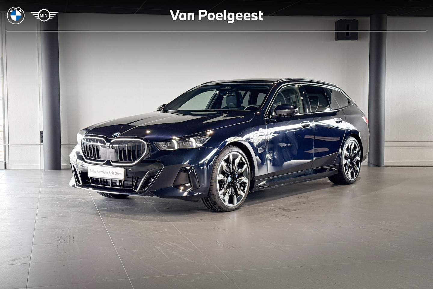 BMW 5-serie Touring - 530e | M Sport Pro | Glazen Panoramadak | Stoelverwarming | Harman Kardon | Iconic Glow | - AutoWereld.nl
