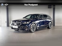 BMW 5-serie Touring - 530e | M Sport Pro | Glazen Panoramadak | Stoelverwarming | Harman Kardon | Iconic Glow |