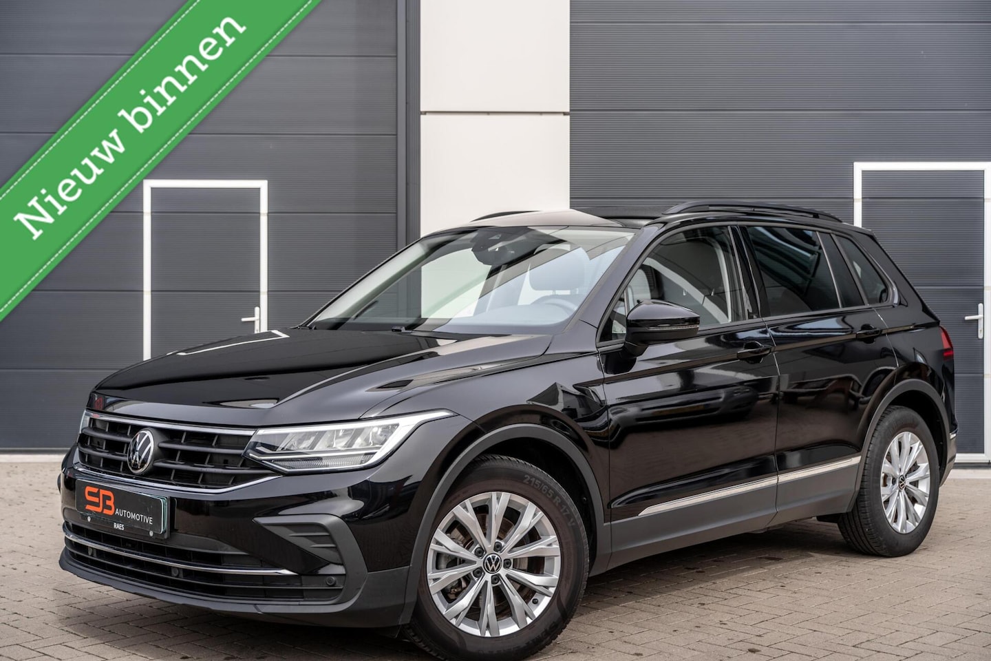 Volkswagen Tiguan - 1.5 TSI Life Business Camera|Carplay|Vol! - AutoWereld.nl