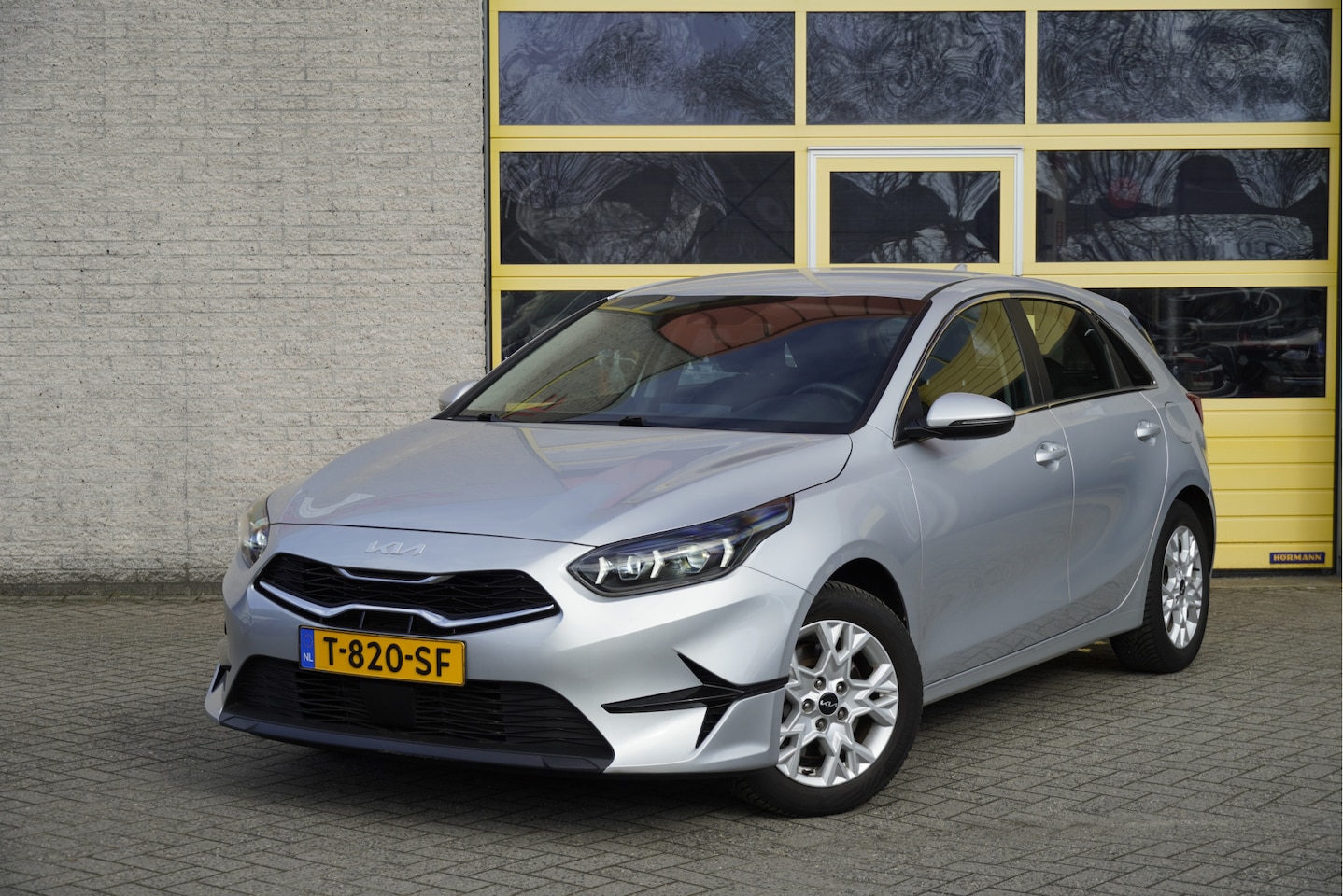 Kia Cee'd - Ceed 1.0 T-GDi 5drs DynamicLine BJ2023 Lmv 16" | Led V+A | Pdc | Achteruitrijcamera | App- - AutoWereld.nl