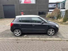 Skoda Fabia - 1.4-16V Tour Pro