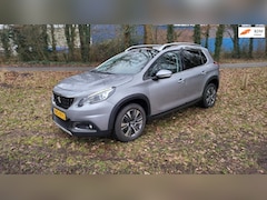 Peugeot 2008 - 1.2 PureTech Allure, Pano, Navi, CLim.Contr