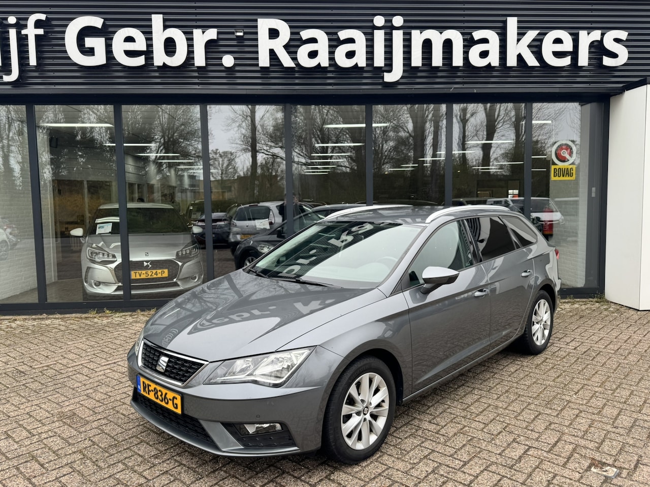 SEAT Leon ST - 1.6 TDI Style Business Intense*Navi*ECC* - AutoWereld.nl