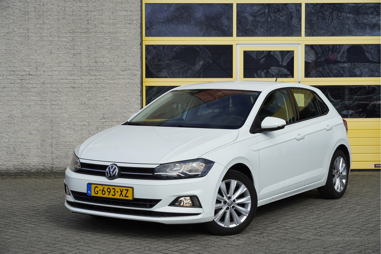 Volkswagen Polo - 1.0 TSI Automaat! 5drs Highline BJ2020 Lmv 16" | Led | App-Connect | Navi | Climate contro - AutoWereld.nl