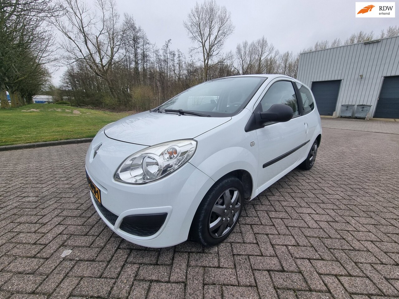 Renault Twingo - 1.2 Authentique AIRCO ELEKTRISCHE RAMEN 2 SLEUTELS - AutoWereld.nl