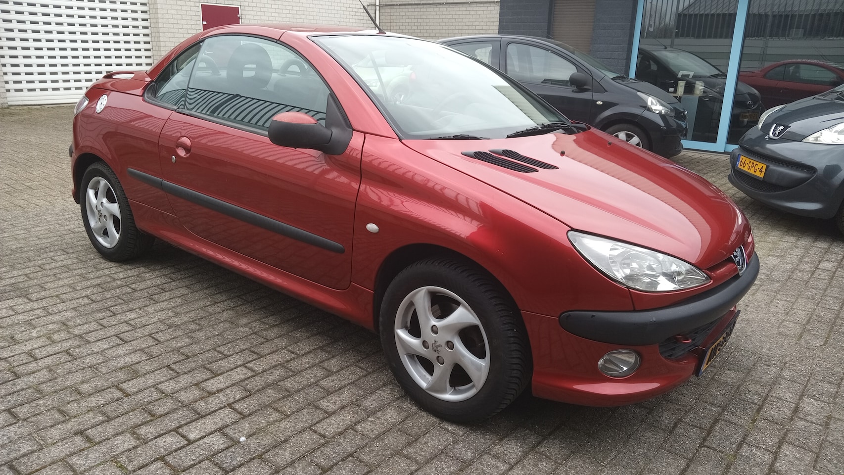 PEUGEOT 206