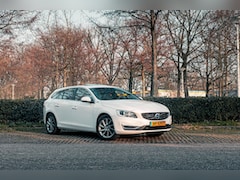 Volvo V60 - 2.4 D6 Twin Engine R-Design