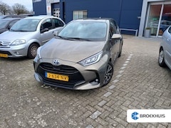 Toyota Yaris - 1.5 Hybrid First Edition | Achterbank in delen neerklapbaar | Achteruitrijcamera | Apple C
