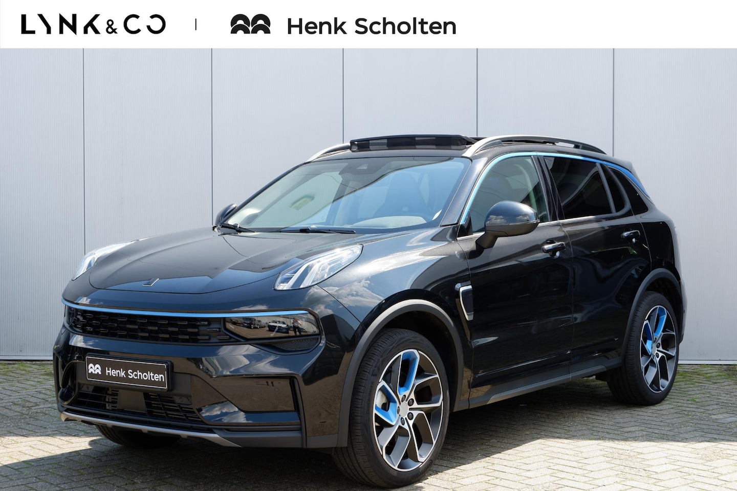 Lynk & Co 01 - 262PK | Trekhaak | All-season banden | Panoramadak | Achteruitrijcamera | Elektrische best - AutoWereld.nl
