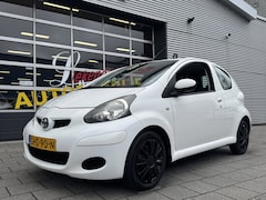 Toyota Aygo - 1.0-12V Cool - Airco I Stuurbekrachtiging I Comfort pakket I Nwe APK 03-3037