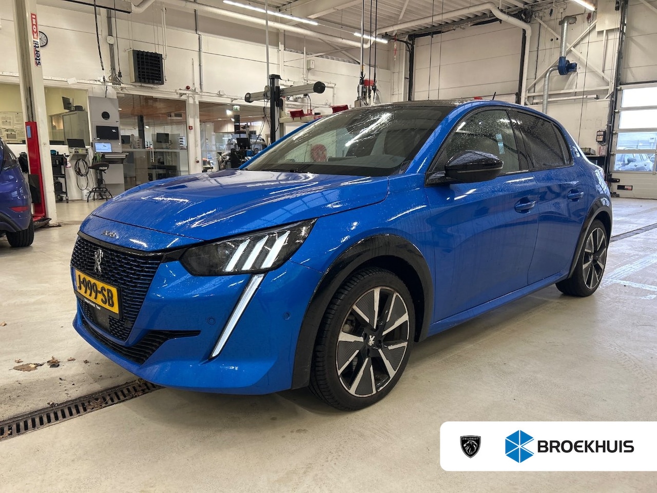 Peugeot e-208 - 3-Fase EV GT 350 50 kWh | Achterbank in delen neerklapbaar | Achteruitrijcamera | Airco (a - AutoWereld.nl