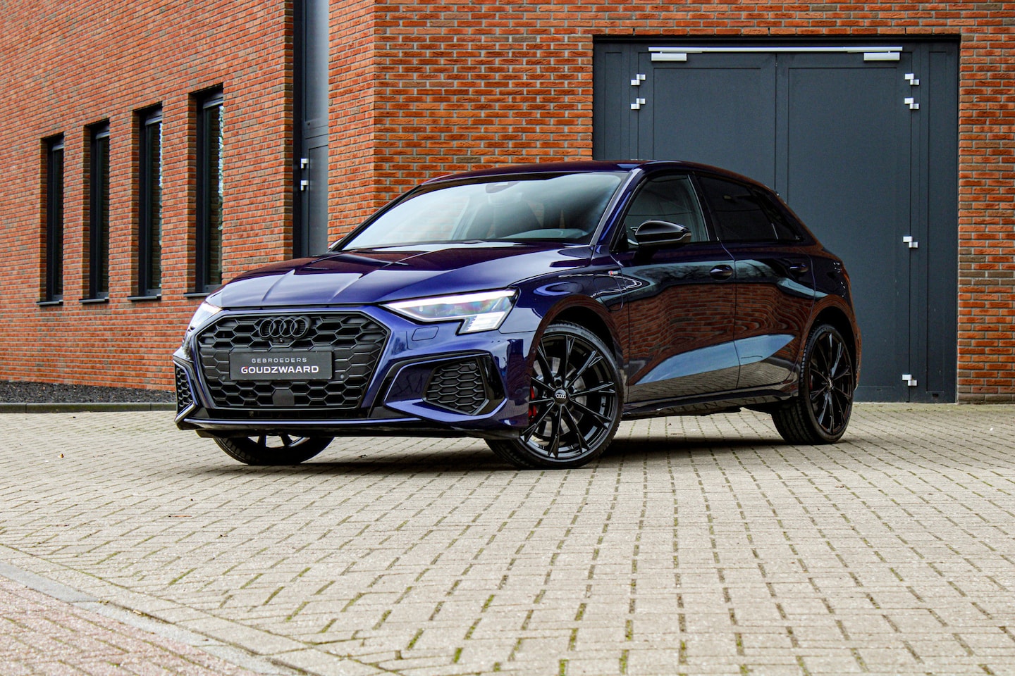 Audi A3 Sportback - 45 TFSI e S edition Competition | Memory | Sportstoelen | Massage | 360 camera | B&O | Tre - AutoWereld.nl