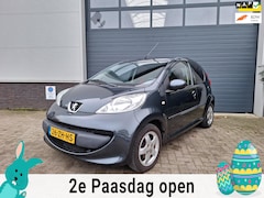 Peugeot 107 - | 1.0-12V XS Urban Move |