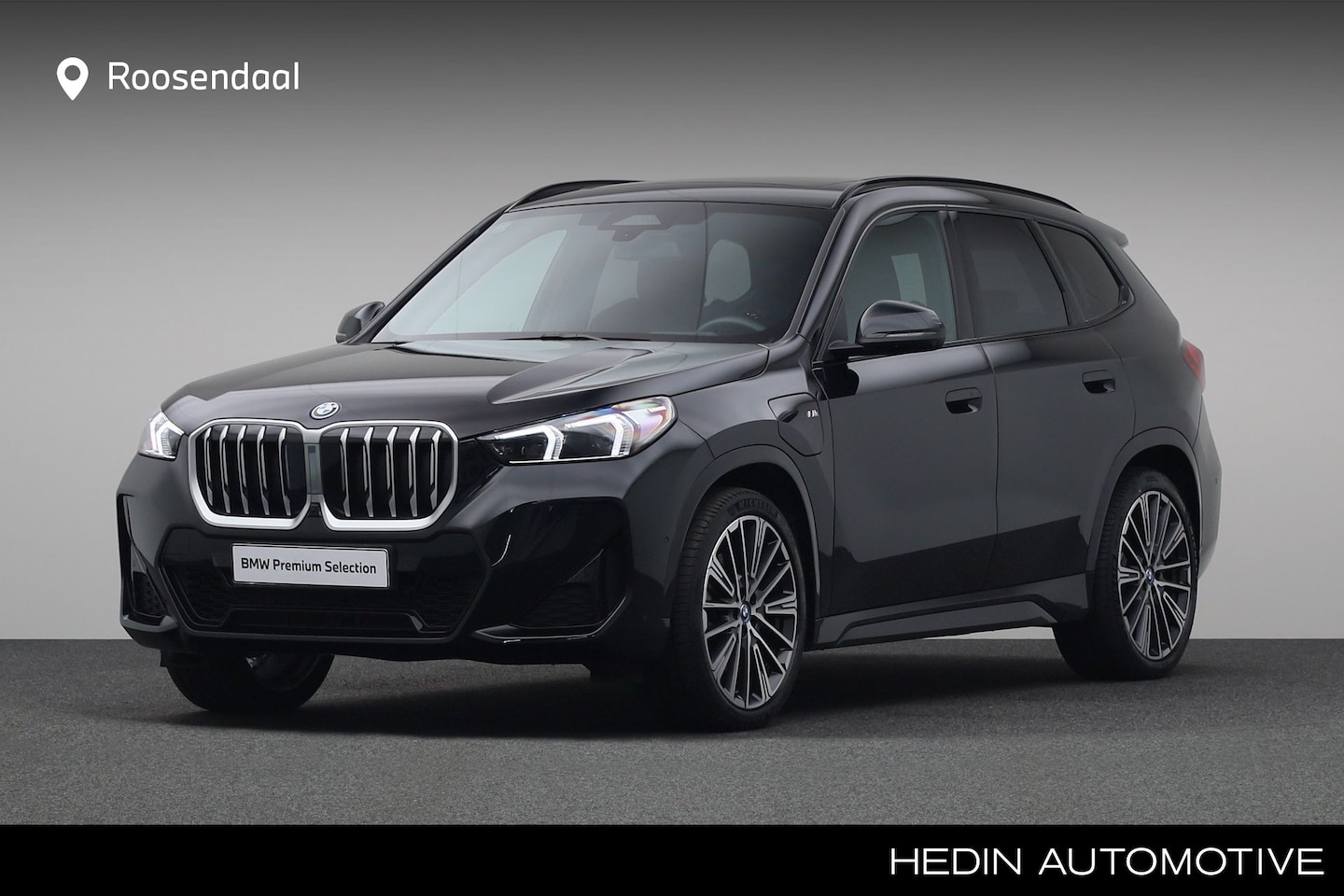 BMW X1 - xDrive30e M-Sport | Driving Assistant Plus | 20 inch | Head up | Panoramadak | - AutoWereld.nl