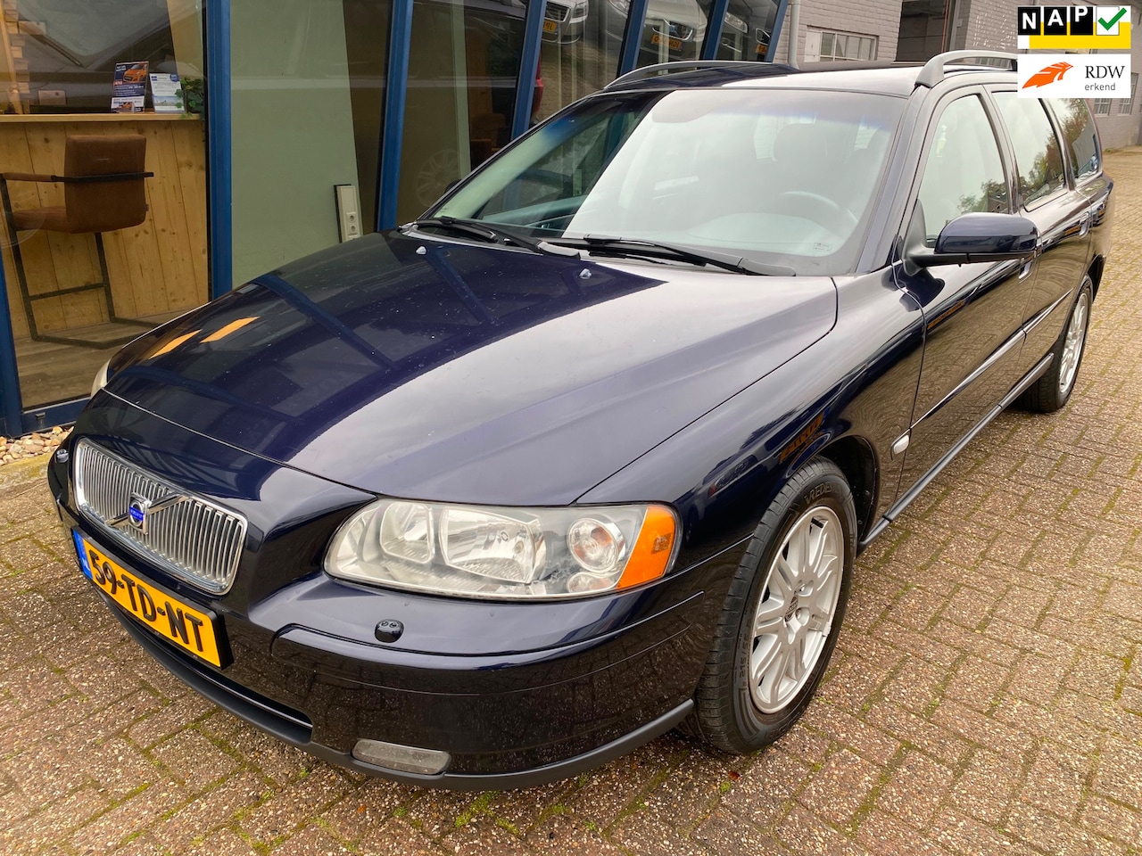 Volvo V70 - 2.4 Edition II Automaat & 74.000KM - AutoWereld.nl