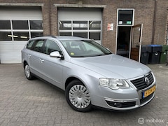 Volkswagen Passat Variant - 1.6 TDI Comfortline | Clima |