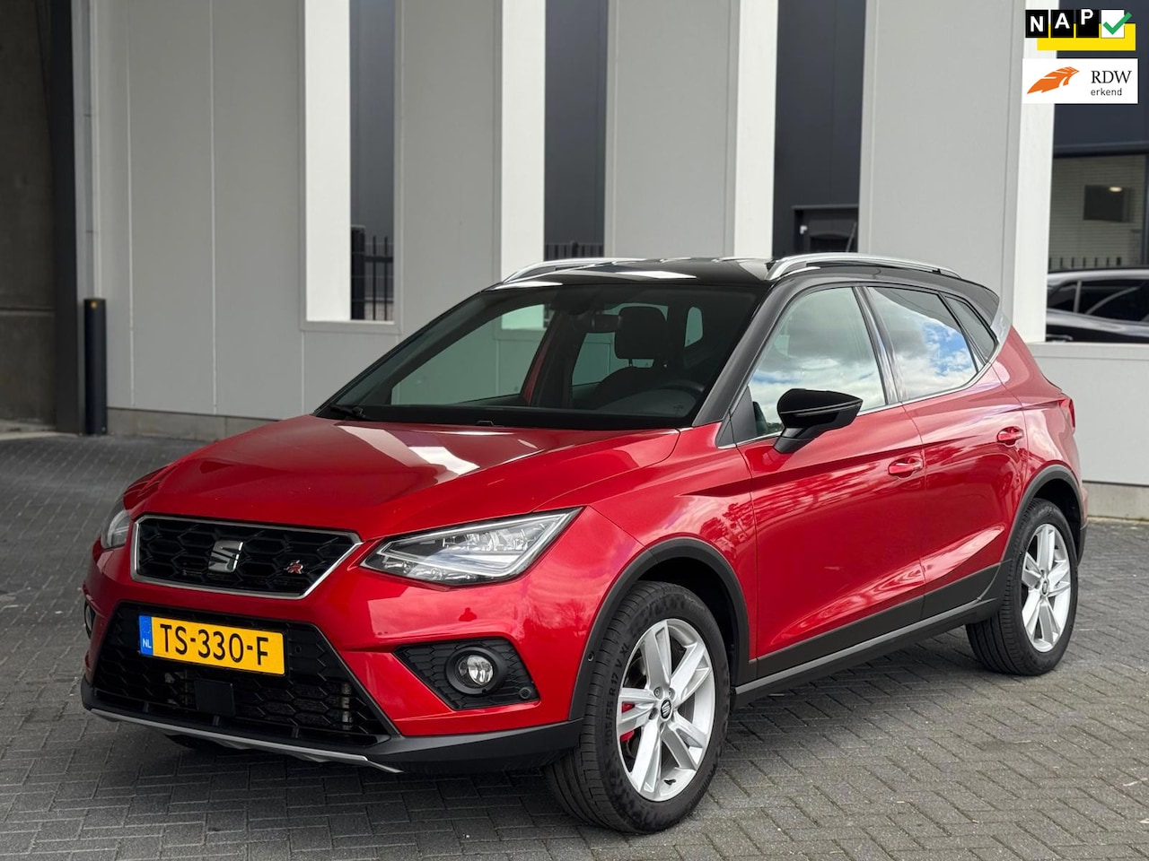 SEAT Arona - 1.0 TSI AUTOMAAT FR Business Intense, achteruitrijcamera, stoelverwarming, vele opties, NL - AutoWereld.nl