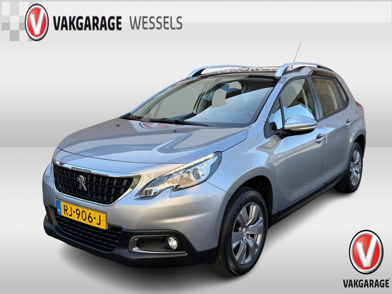 Peugeot 2008 - 1.2 PureTech Blue Lion | LM | Trekhaak | Panoramadak | - AutoWereld.nl