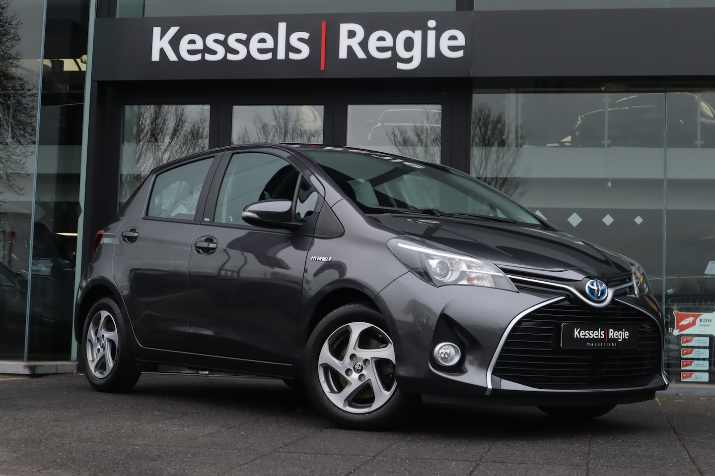 Toyota Yaris - 1.5 Hybrid Edition Camera Stoelverwarming Clima Bluetooth - AutoWereld.nl