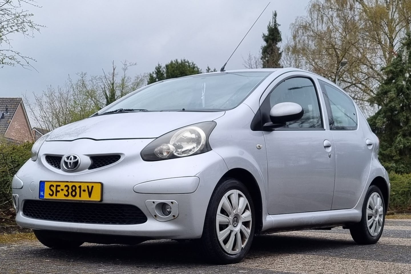 Toyota Aygo - 1.0 VVT-i, Carplay, Airco, Bluetooth, Elektrische ramen. - AutoWereld.nl