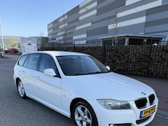 BMW 3-serie Touring - 320d Business Line