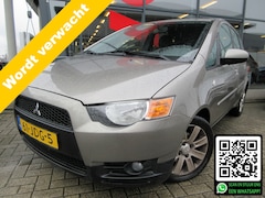 Mitsubishi Colt - 1.3 Invite AUTOMAAT | DEALER ONDERHOUDEN | TREKHAAK | CRUISE CONTROL |
