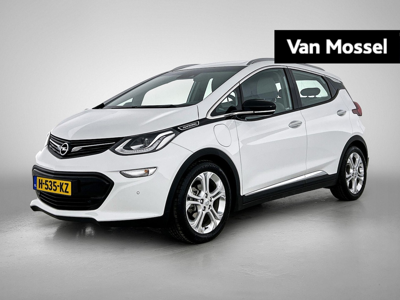 Opel Ampera-e - Business executive 60 kWh || parkeersensor voor en achter || Apple Carplay/Android Auto - AutoWereld.nl
