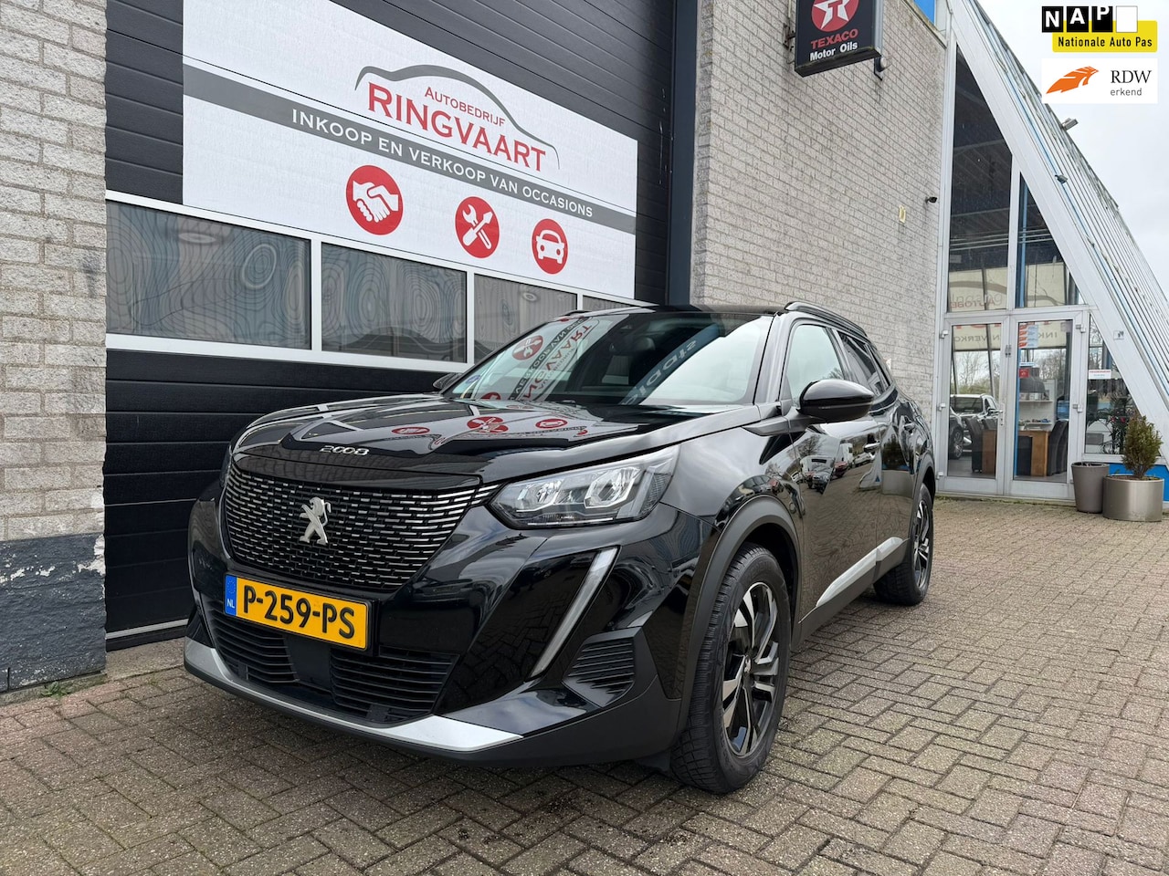 Peugeot 2008 - 1.2 PureTech Allure Pack Dealer onderhouden - AutoWereld.nl