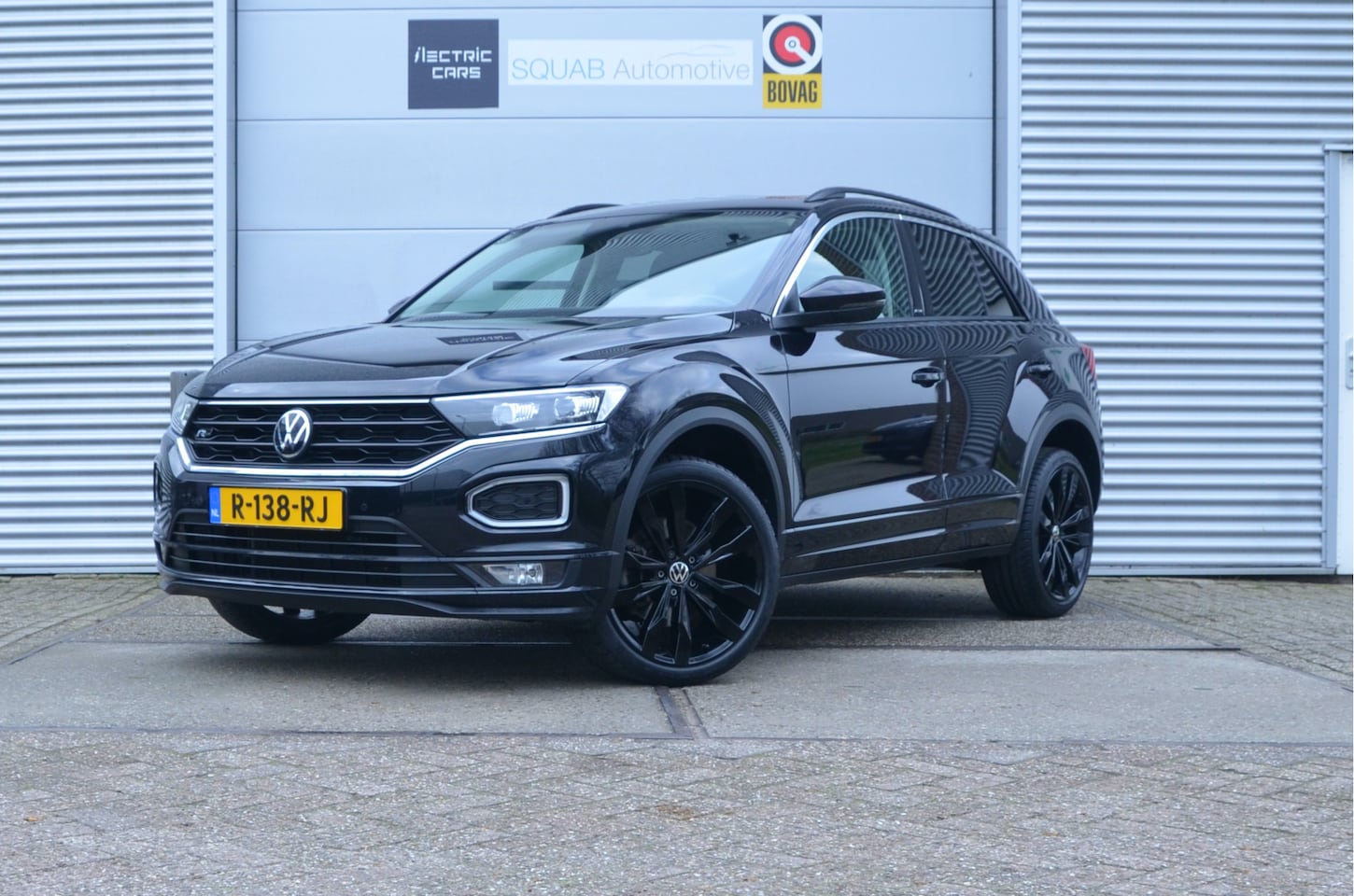 Volkswagen T-Roc - 1.5 TSI Sport Business R Panoramadak, Carplay, nw Grote beurt - AutoWereld.nl